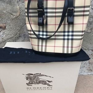 Burberry Bucket Shoulder bag